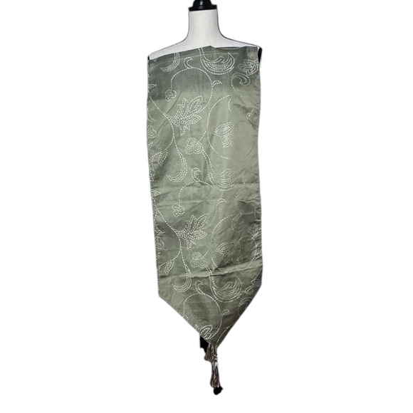 Croscill Home Table Runner Salad Color With Tassels Double Layers 14"x72" Used - Picture 1 of 8